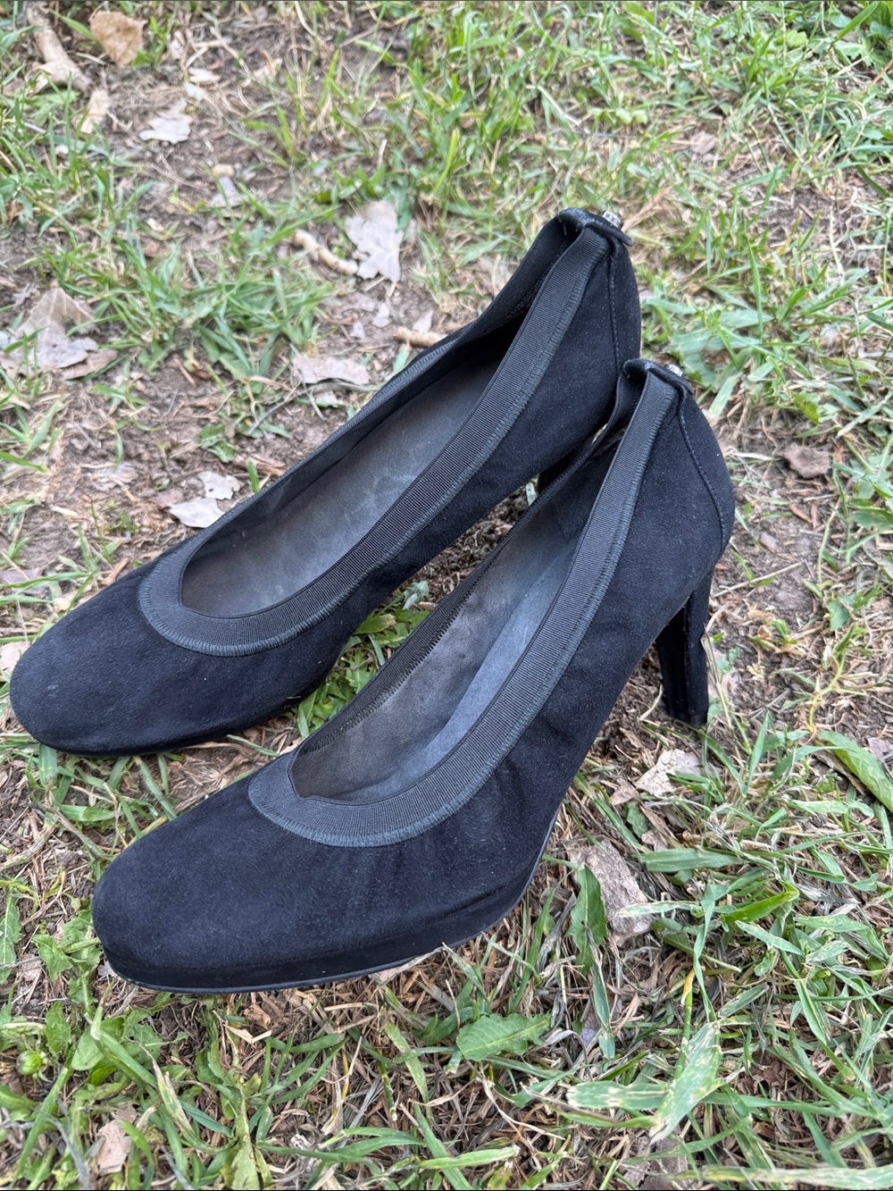 Stuart weitzman suede heels